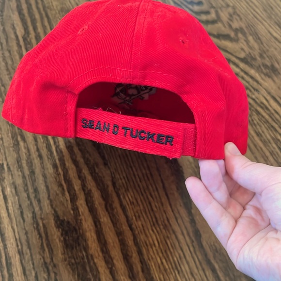 *Limited Edition* Sean D. Tucker Signed Team Oracle Hat - Picture 4 of 4
